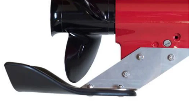 Last inn video: Hydro Shield propell- og skeggbeskyttelse demonstrasjon – viser hvordan båten får større løft, raskere planing og holder seg i plan ved lavere hastigheter. Offisiell reklamefilm fra Nordic Smart.